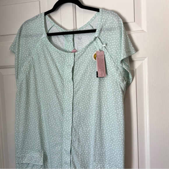 Kindred Bravely Mint Green Polka Dot Labor & Delivery Gown - Picture 4 of 6